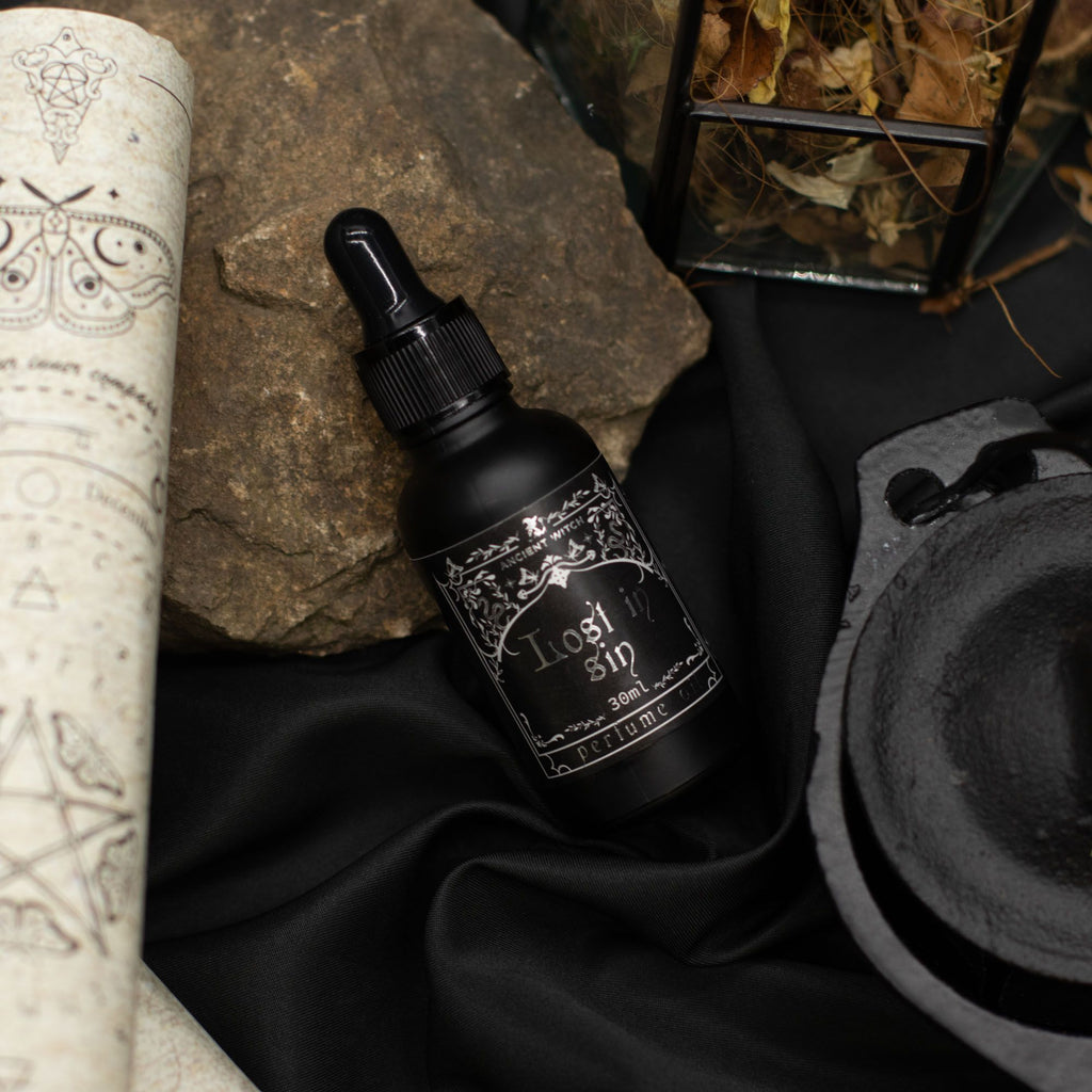 🌙 L’Elixir in Olio della Strega Antica ✦ Lost in Sin