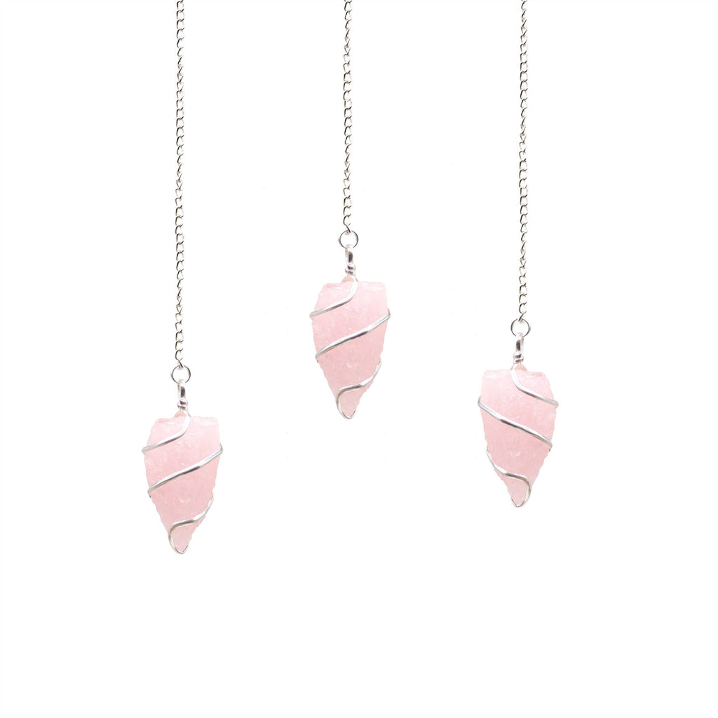 🌹 Pendolo di Pietra Grezza – Quarzo Rosa “L’Oracolo di Afrodite” 💕